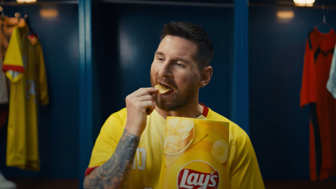 Lionel Messi swaps out ‘Olé’ soccer chant for ‘Oh-Lay’s’ in new Lay’s commercial
