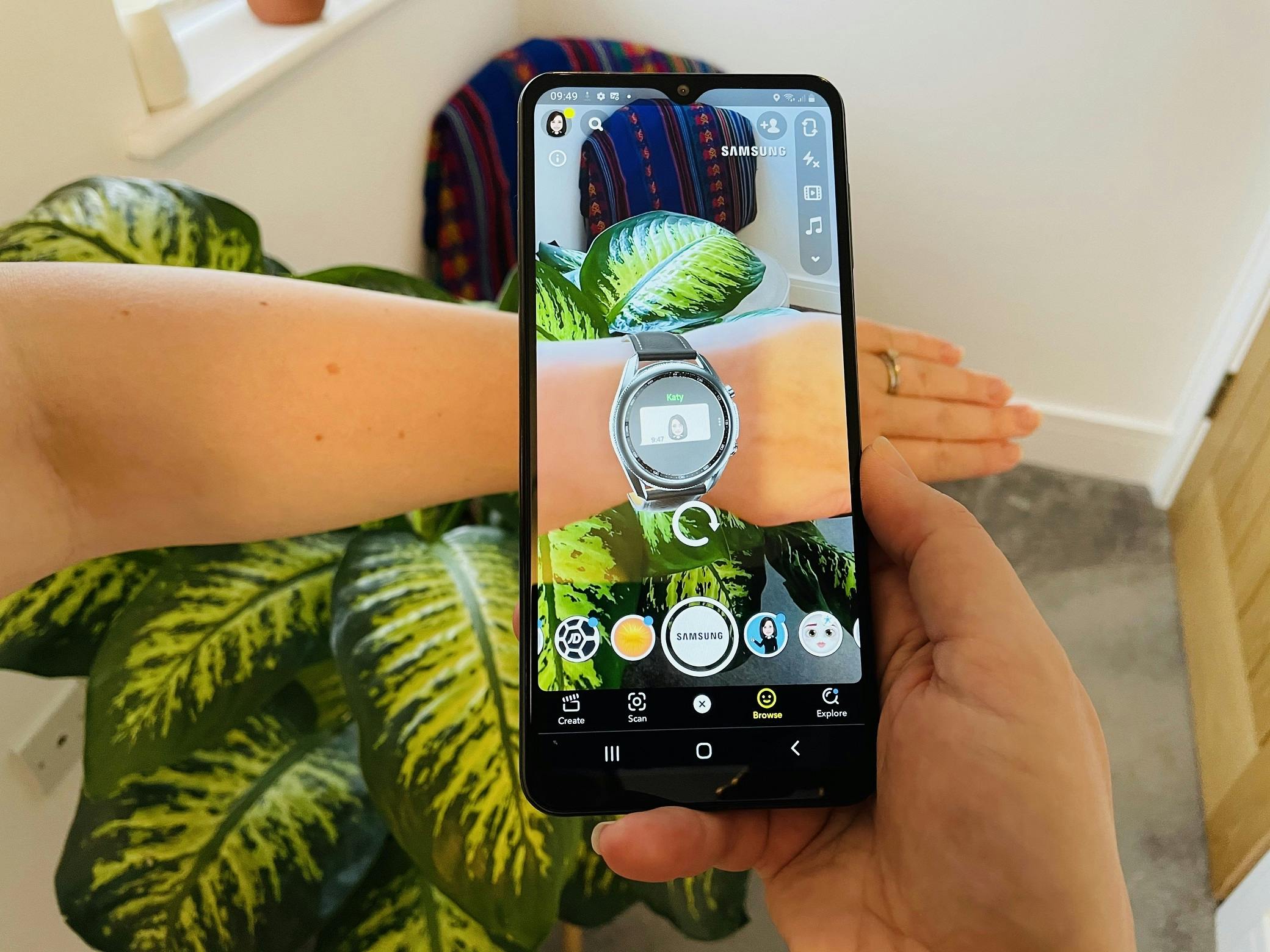 Samsung gear store s3 snapchat