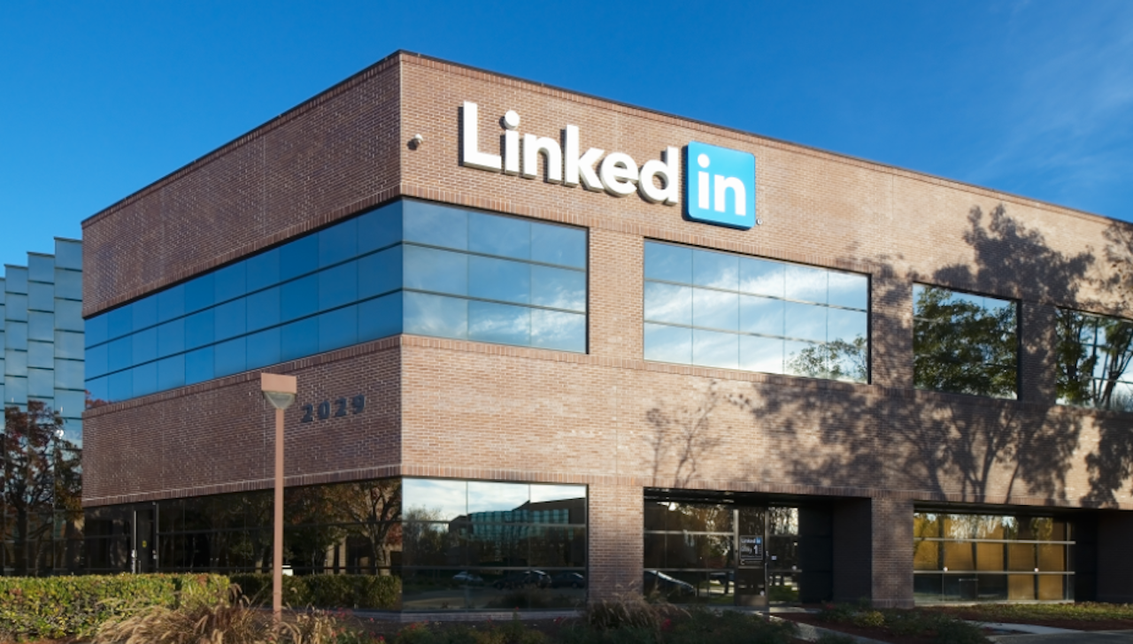 Hacker Selling 117 million LinkedIn Login Credentials