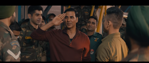 Actor Akshay Kumar cooks for Indian soldiers to satisfy their home made food cravings in latest Fortune Oil TVC
