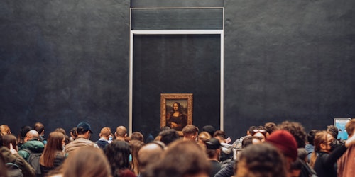 The Mona Lisa and a crowd