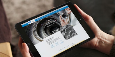 Ibexa uses Essilor as an example of a B2B company excelling online.