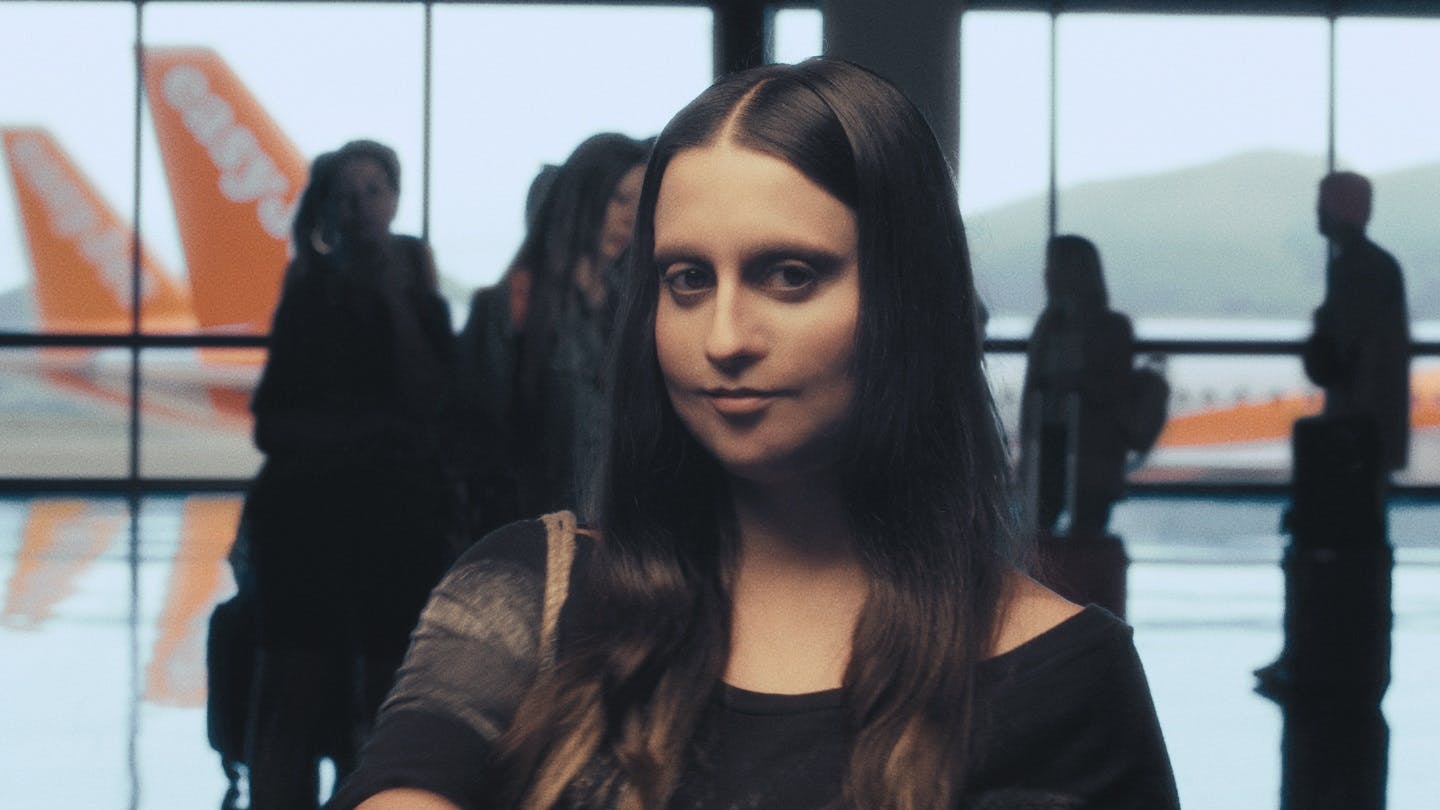 Ad Of The Day Mona Lisa Escapes For A Long Overdue EasyJet Holiday   Pr Stills.002 