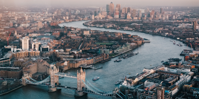 Aerial photograph of London skyline during daytime