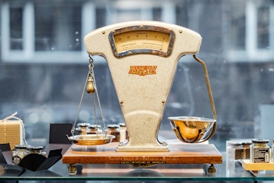 An old-fashioned weighing scales