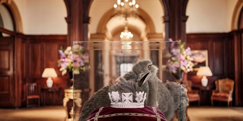 Seymour, the Ostrich encourages travellers to explore iconic destinations with Eurostar