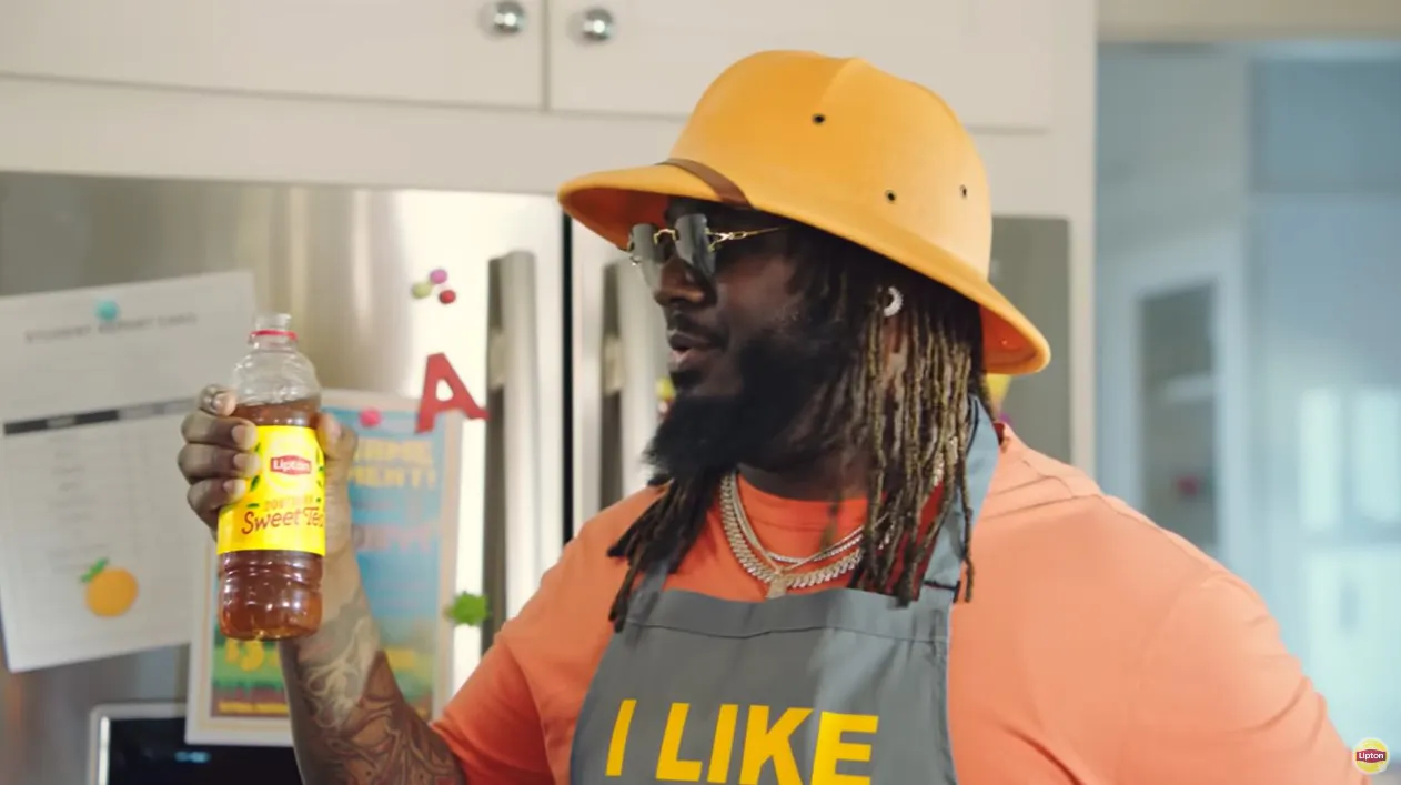 Rapper T-Pain schools people on perfect ice tea pairings in Lipton’s ...