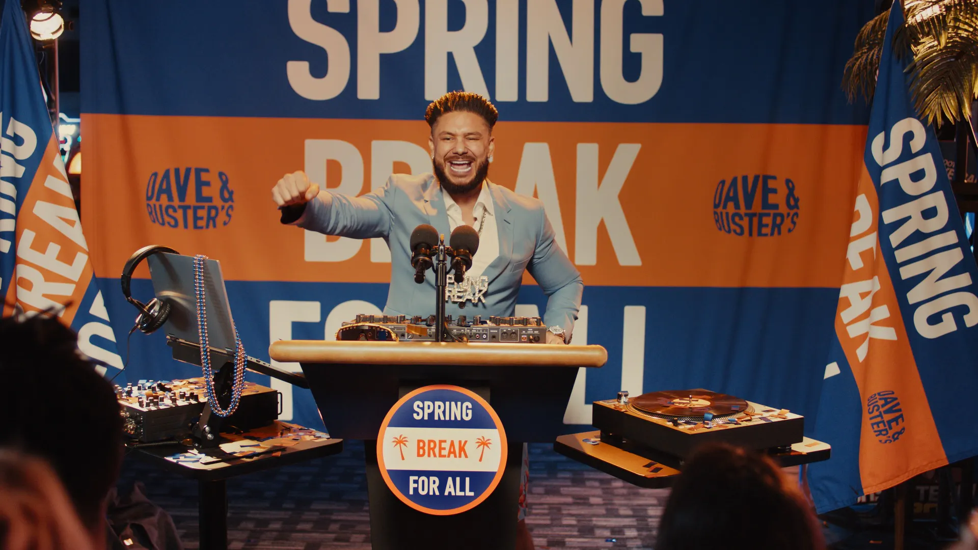 DJ Pauly D leads Dave & Buster’s spring break revolution | The Drum