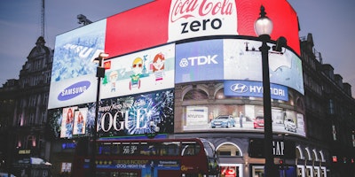 PICCADILLY CIRCUS BILLBOARD 