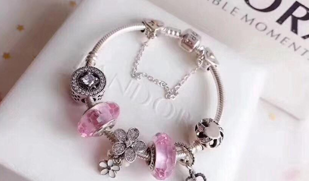 pink pandora bracelet ideas