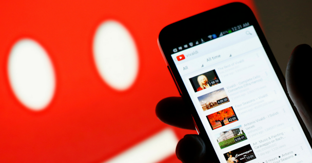 YouTube claims its closing in on TV saying viewers watch 1bn hours of video daily