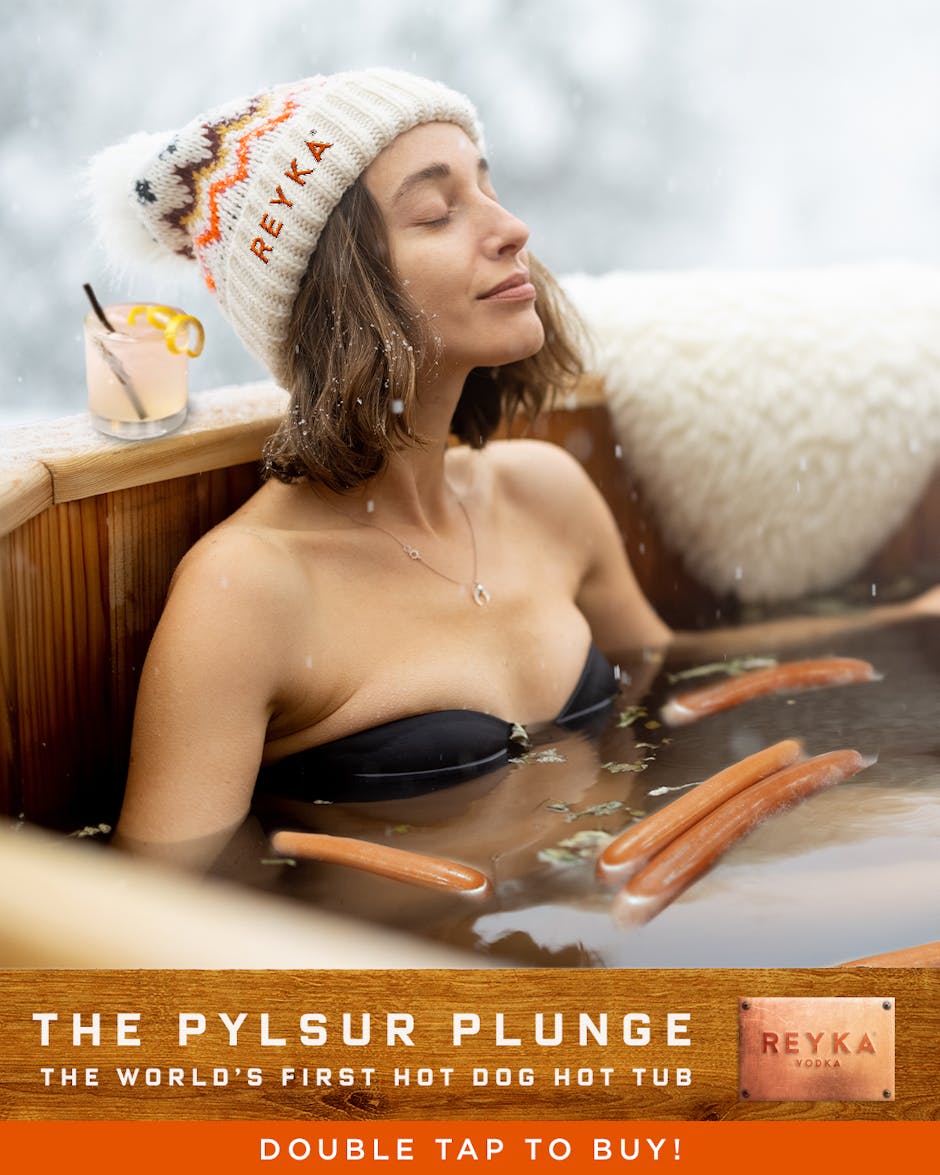 Reyka hot dog hot tub Reyka hot dog hot tub