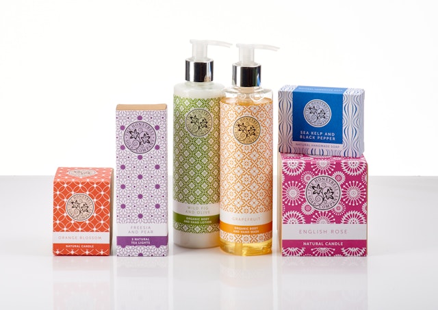 The Honeybell Soap Company has worked with Silk Pearce