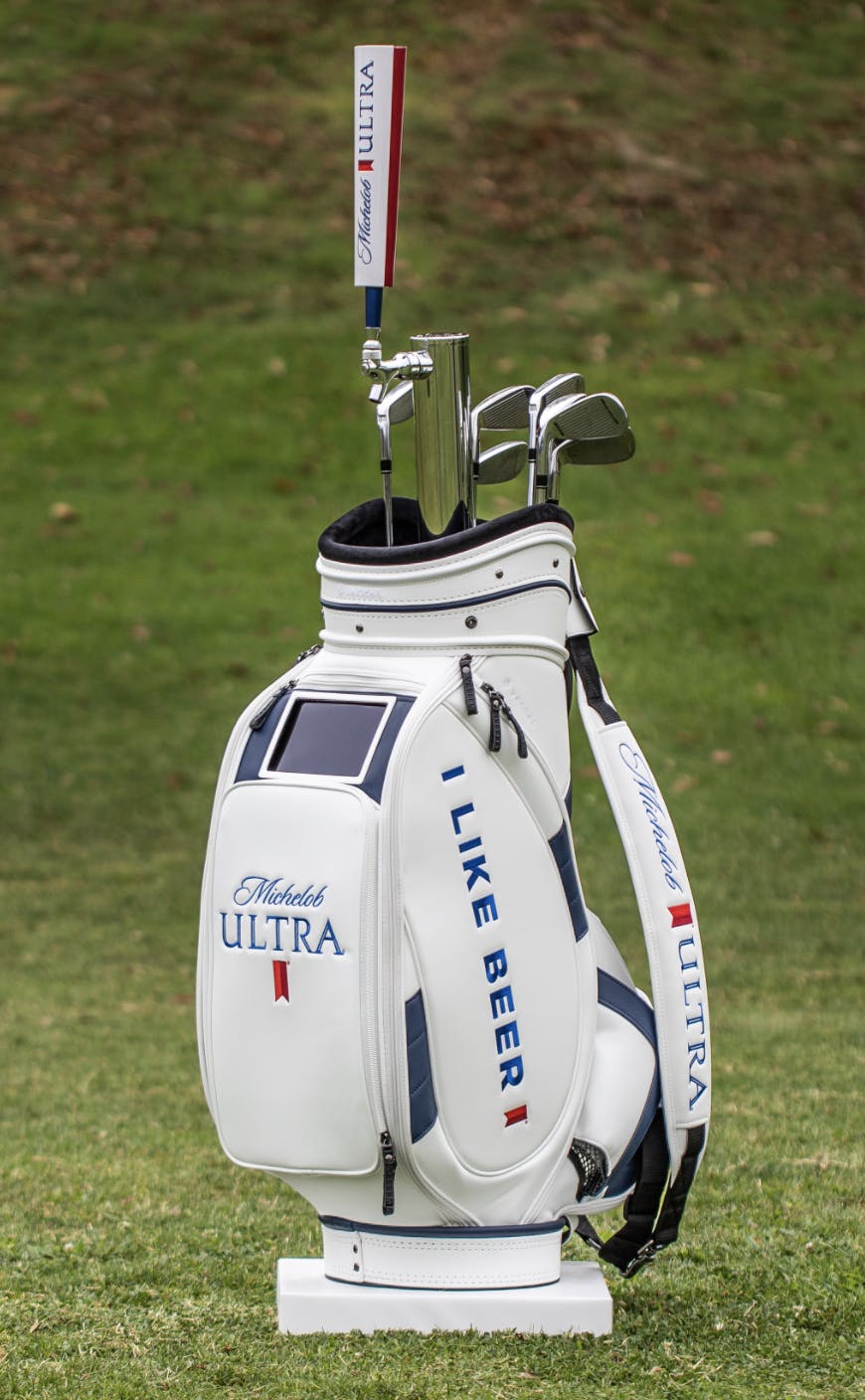 Michelob Ultra creates Caddyshacklike golf bag complete with beer keg