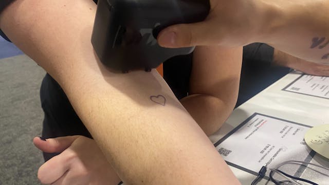 placing a temporary tattoo